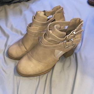 Heel booties